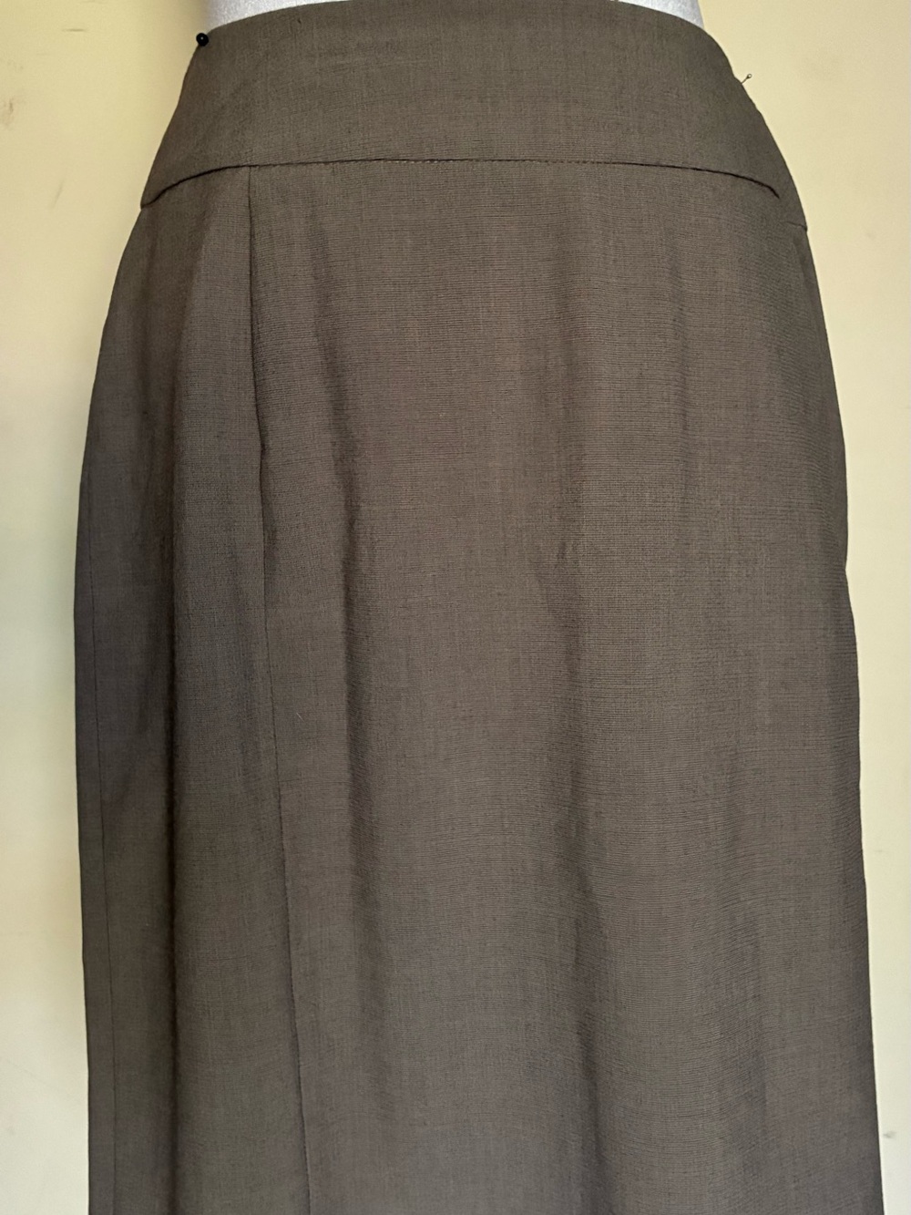New York & Company Brown Stretch Knee Length Pencil Skirt Rear Vent Sz 10